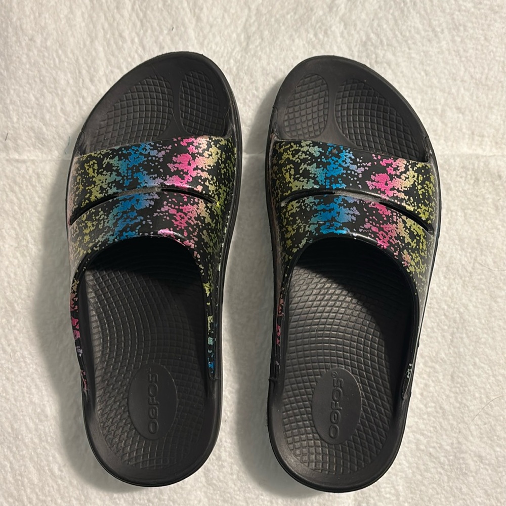Oofos Slides